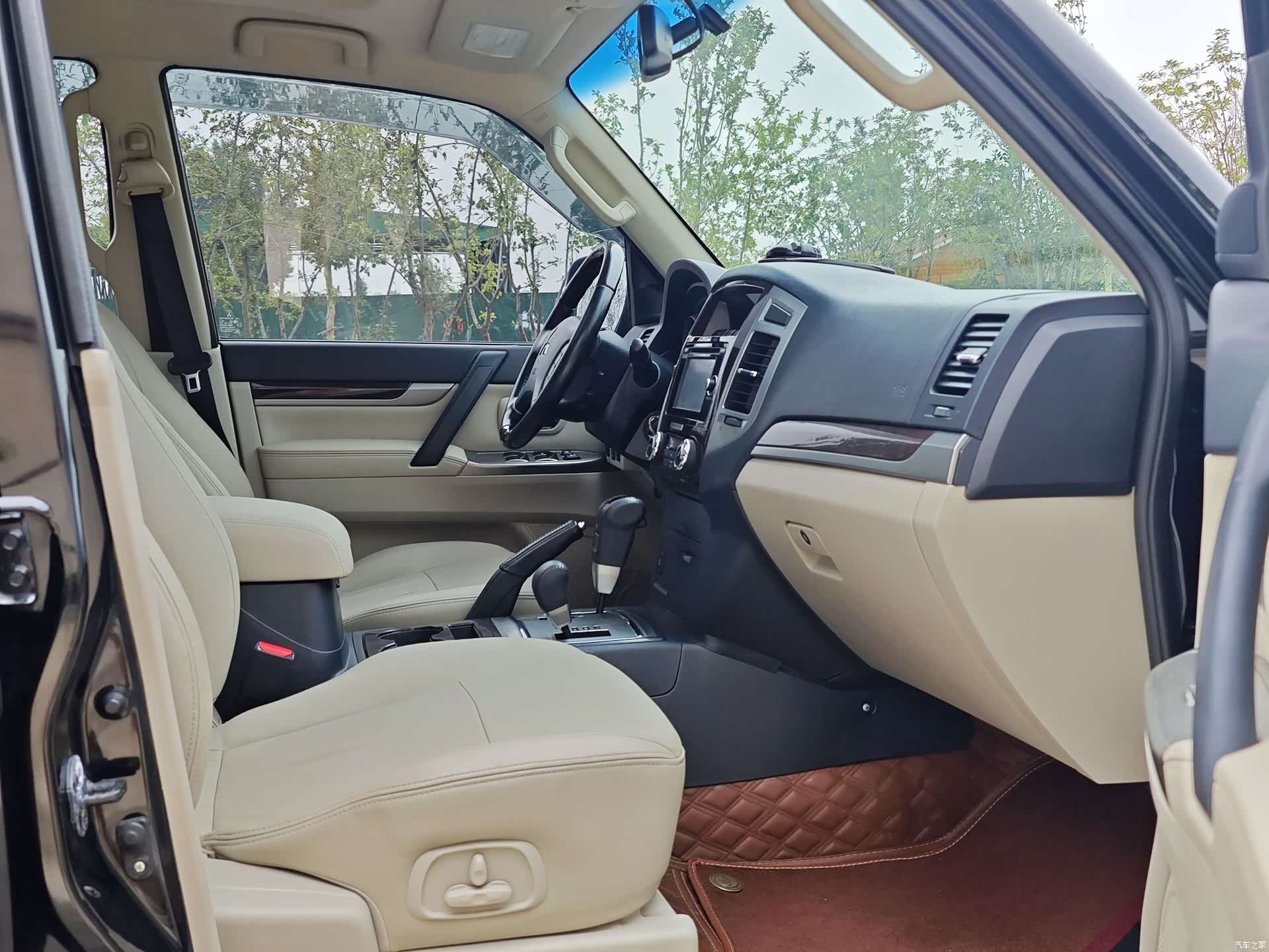 Mitsubishi Pajero, 2020 9