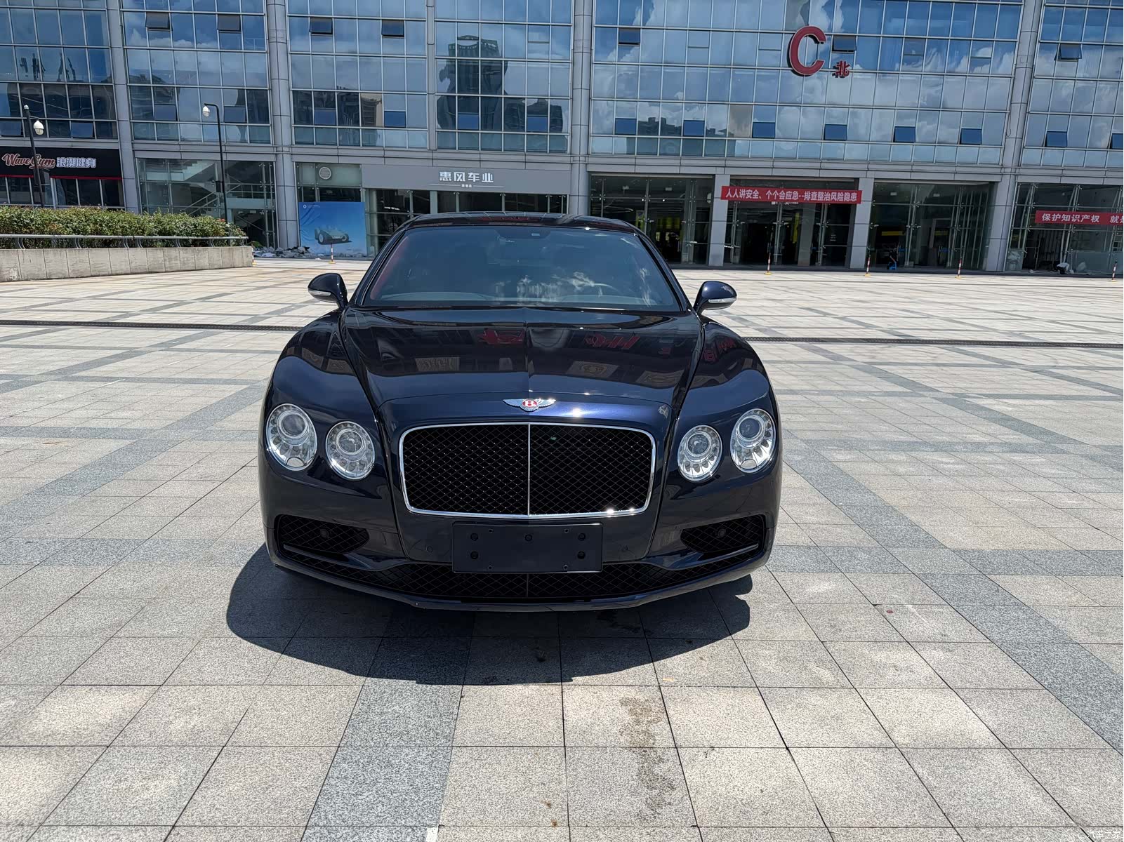 Bentley Flying Spur, 2018 2