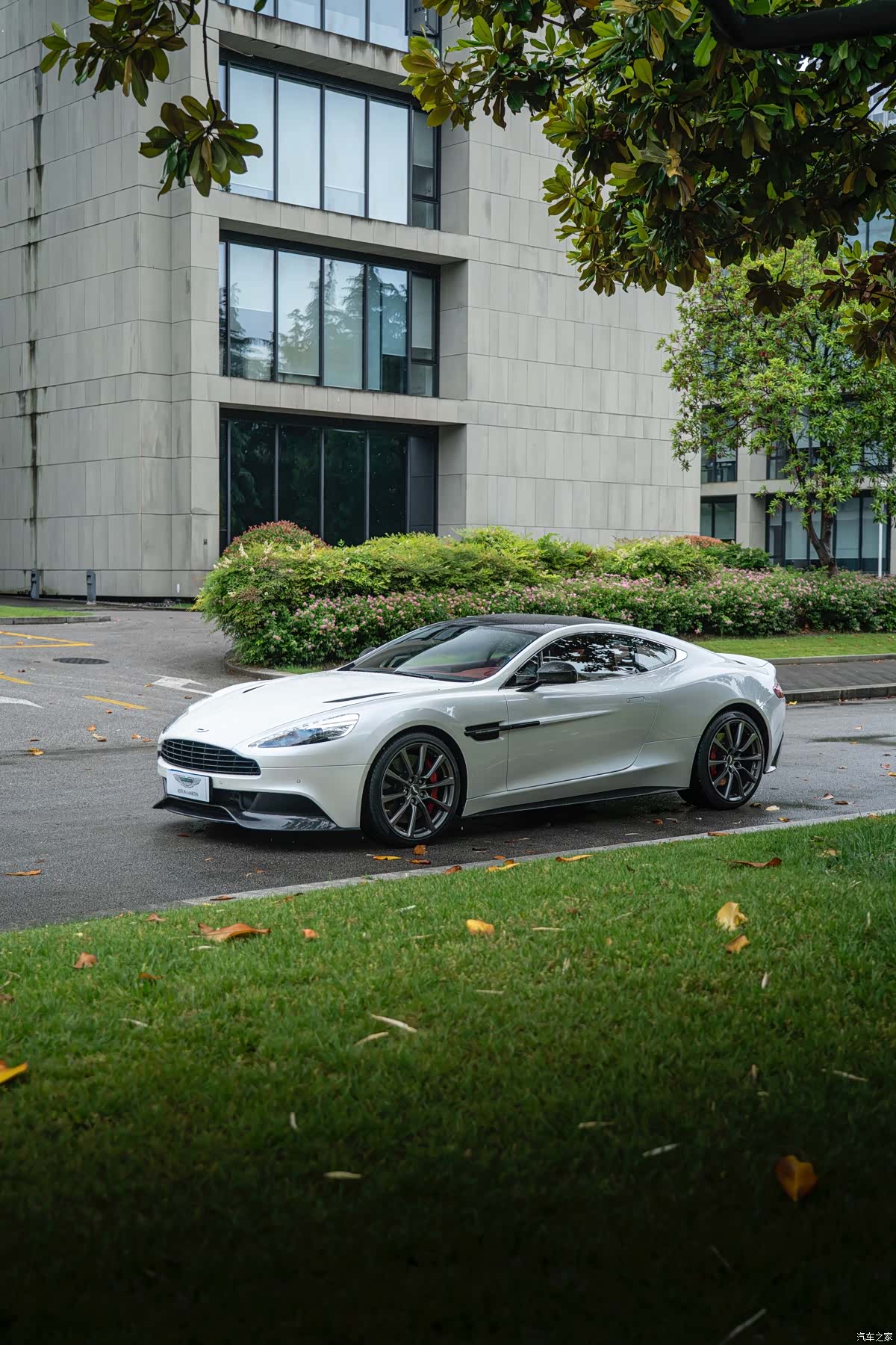 Aston Martin Vanquish