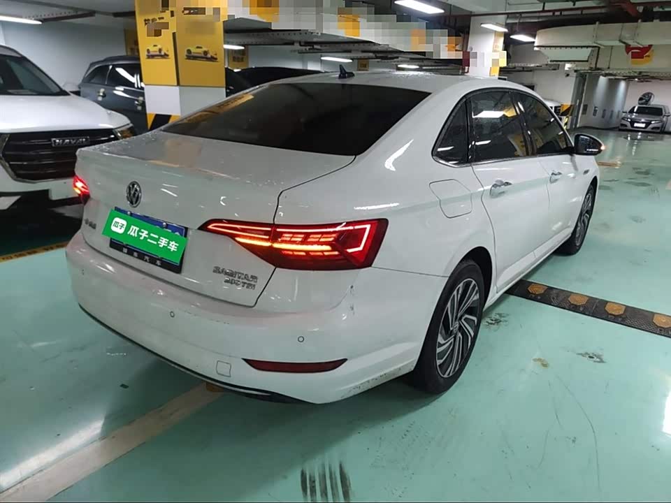 Volkswagen Sagitar
