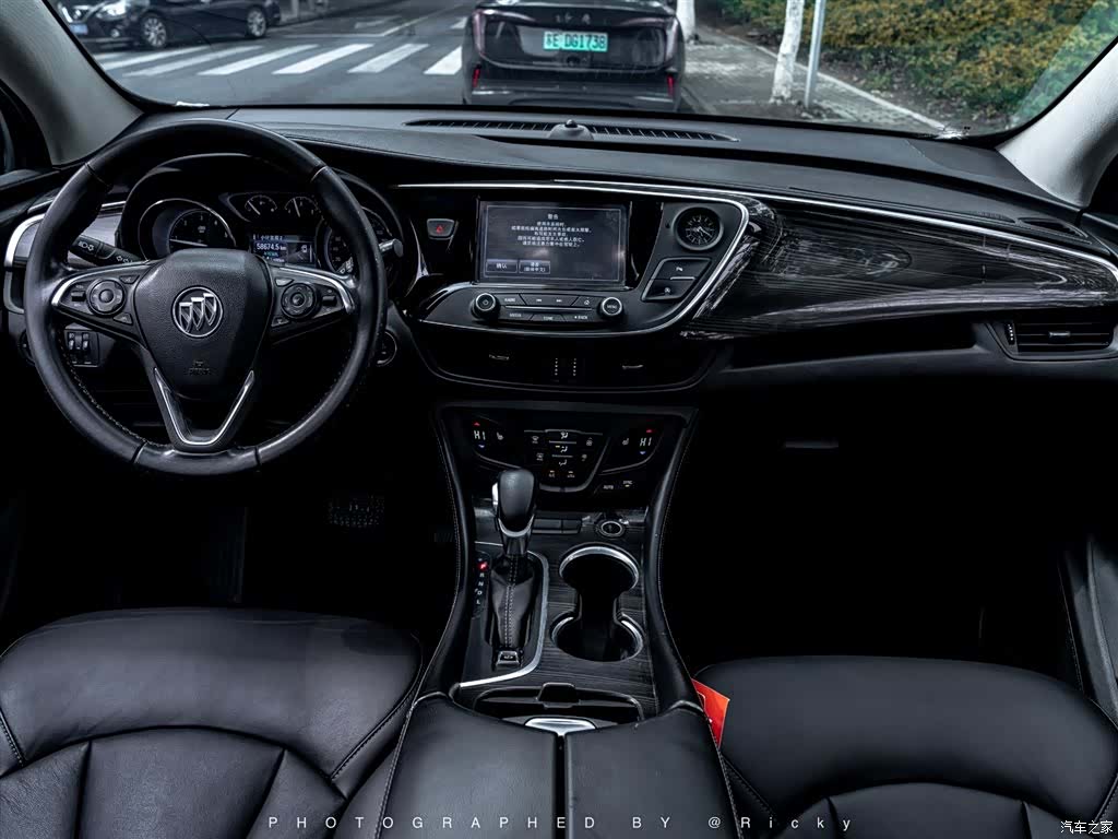 Buick Envision Plus, 2018 3