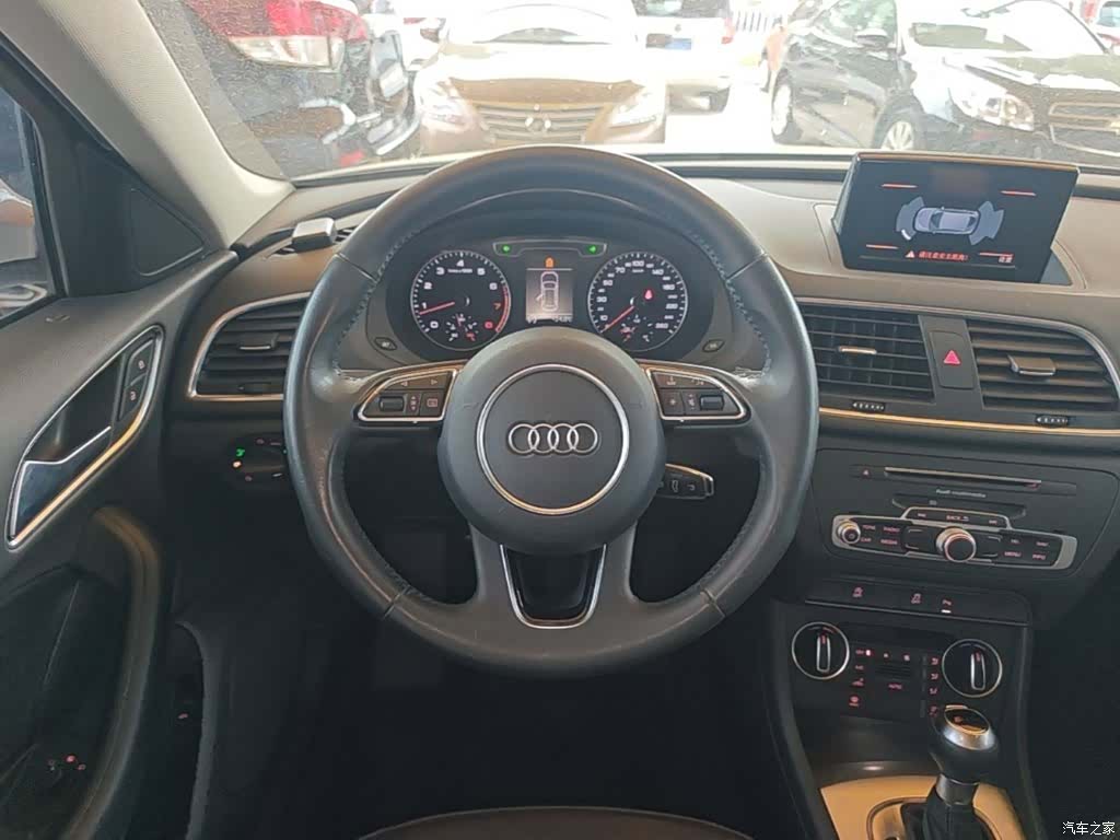 Audi Q3, 2017 11