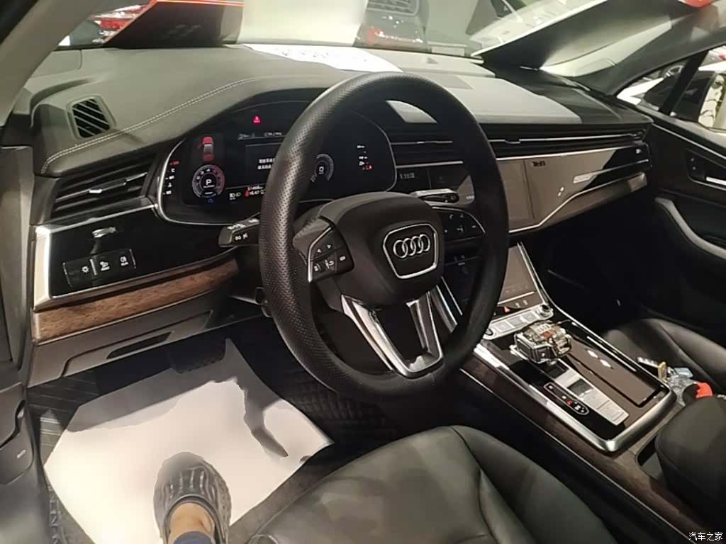 Audi Q7, 2023 11