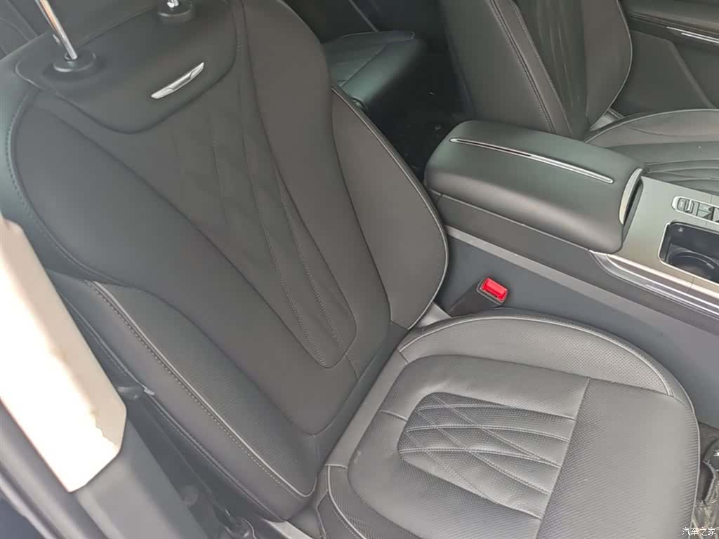 Hongqi HS7, 2024 25