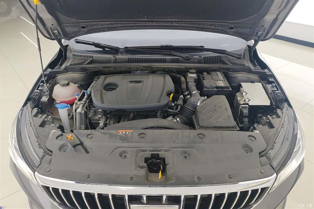 Geely Emgrand, 2025 10