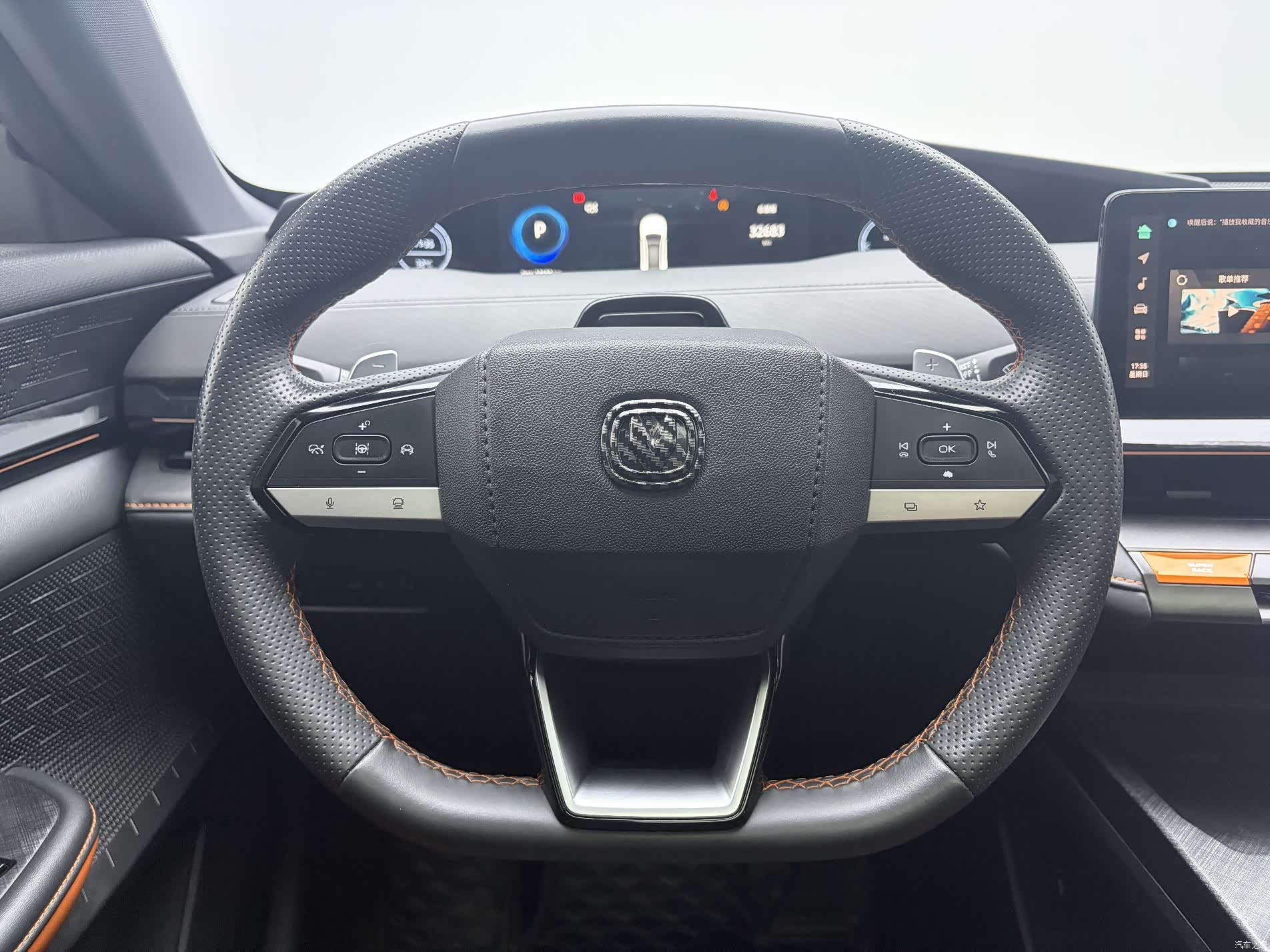 Changan UNI-V, 2023 14