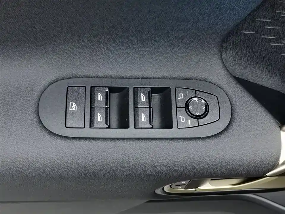 MINI Electric ACEMAN