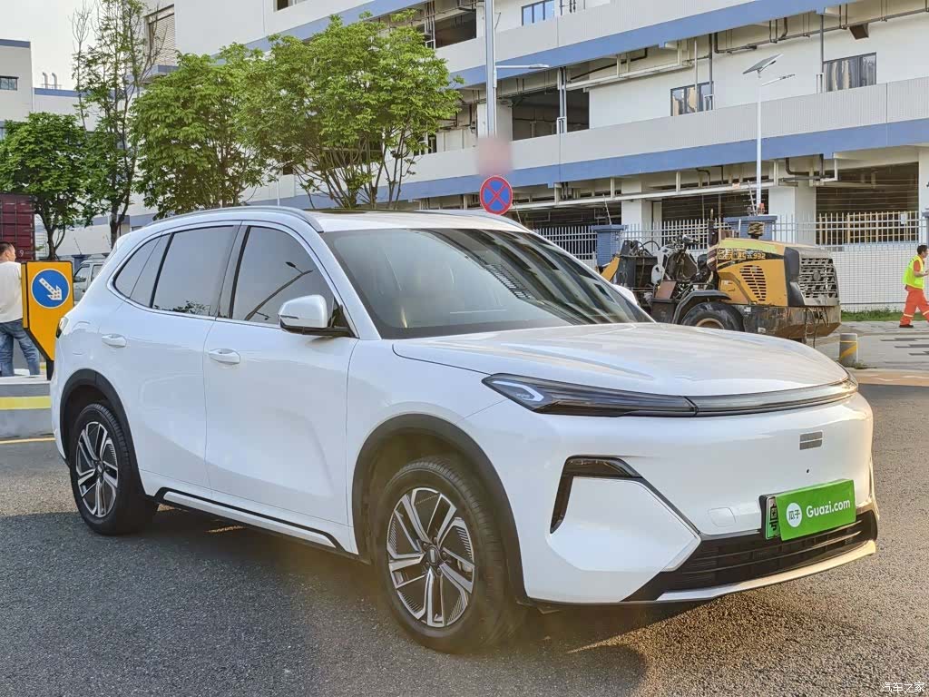 Geely 7, 2025 24