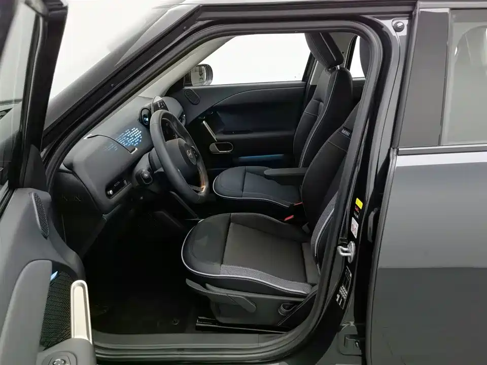 MINI Electric ACEMAN