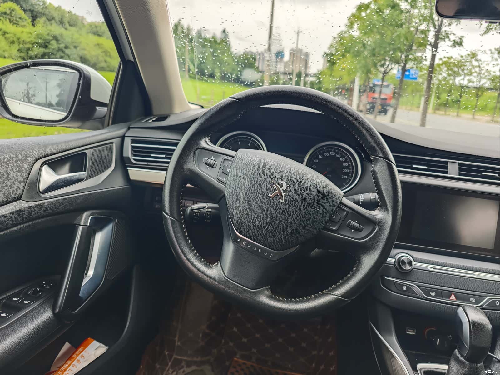 Peugeot 408, 2016 16