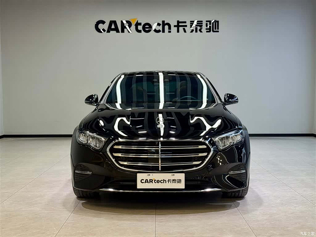 Mercedes-Benz E-Class, 2024 3