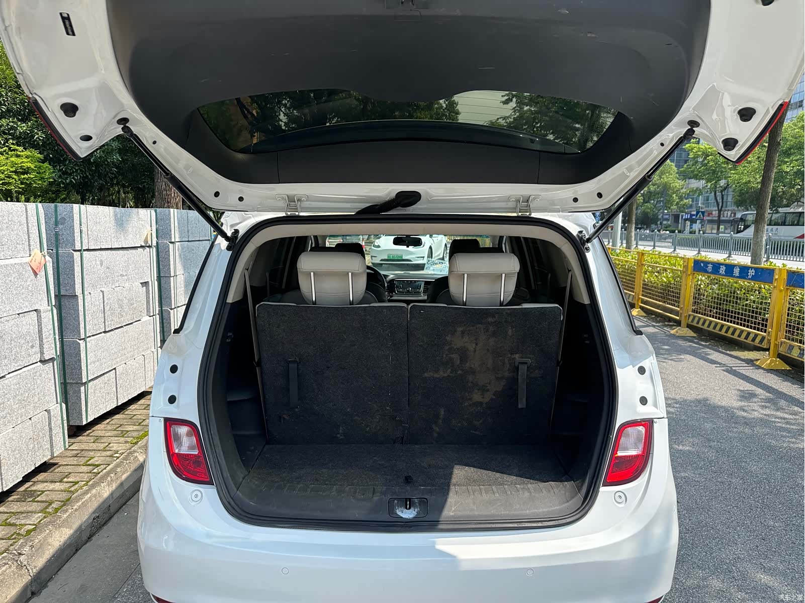 Buick GL6, 2017 15