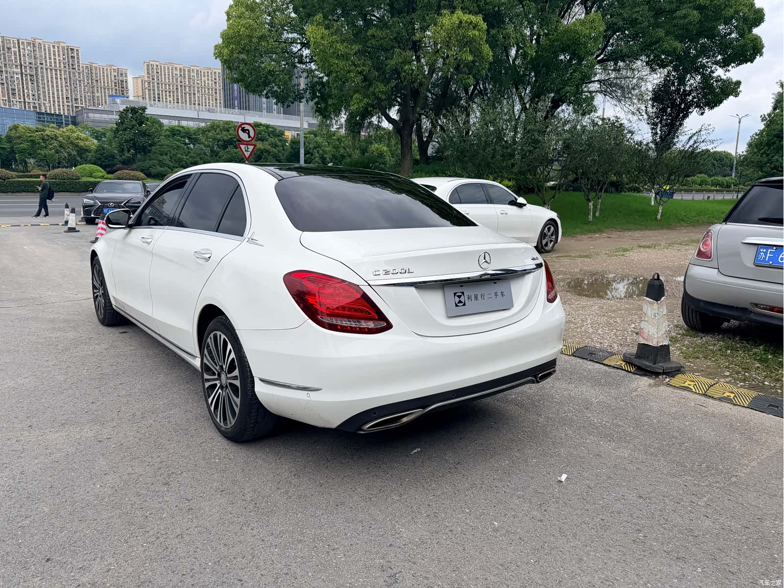 Mercedes-Benz C-Class, 2015 14