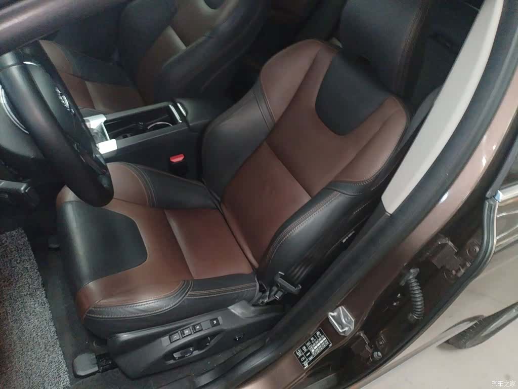 Volvo XC60, 2016 11