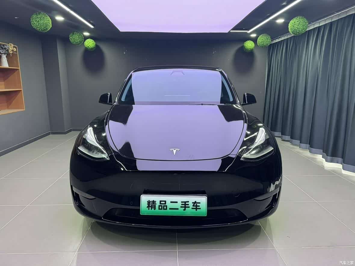 Tesla Model Y, 2022 2