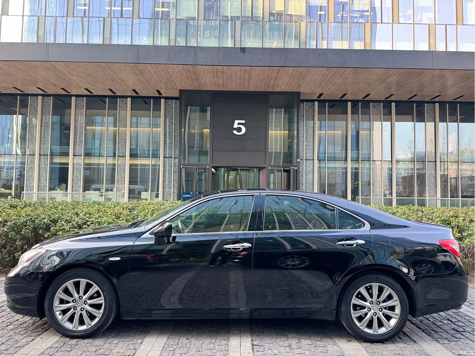 Lexus ES, 2009 3