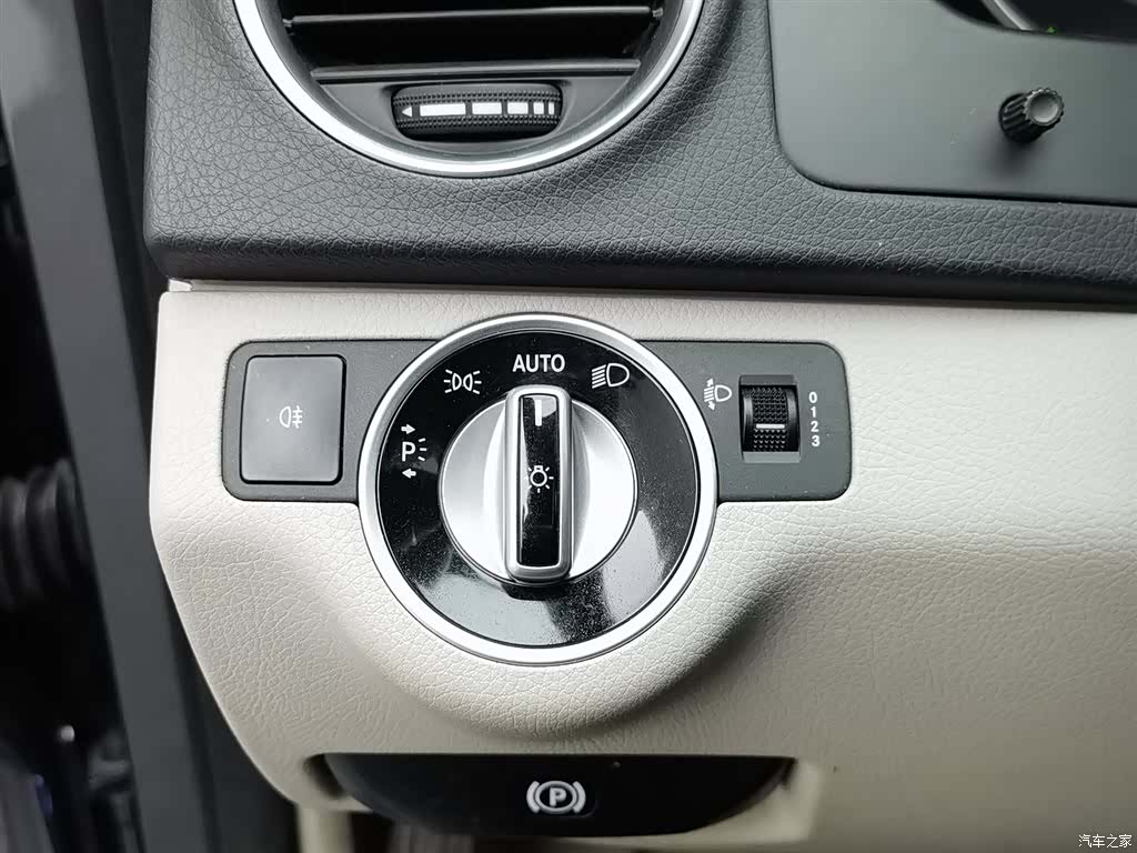 Mercedes-Benz C-Class, 2014 21