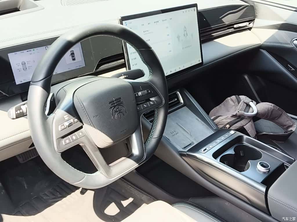 BYD Qin, 2025 10