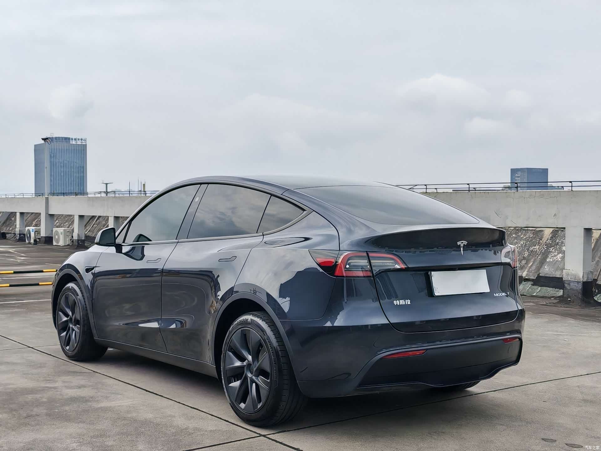 Tesla Model Y, 2024 4