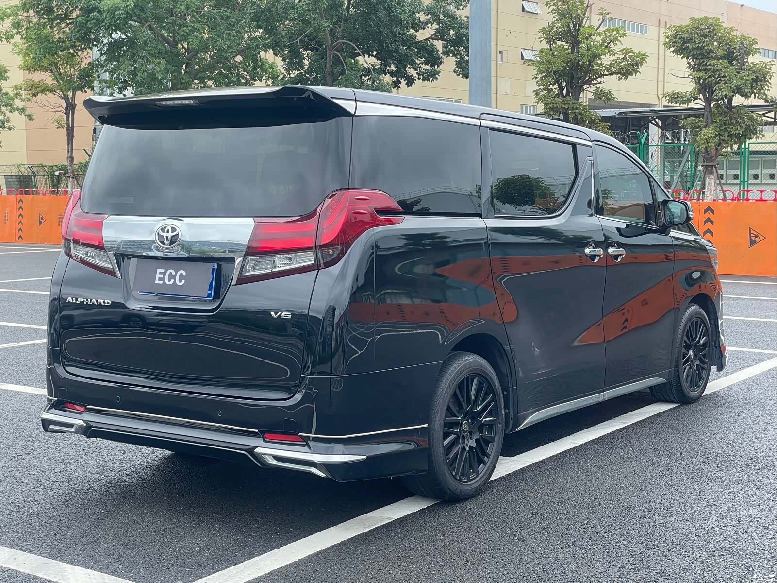 Toyota Alphard, 2016 6