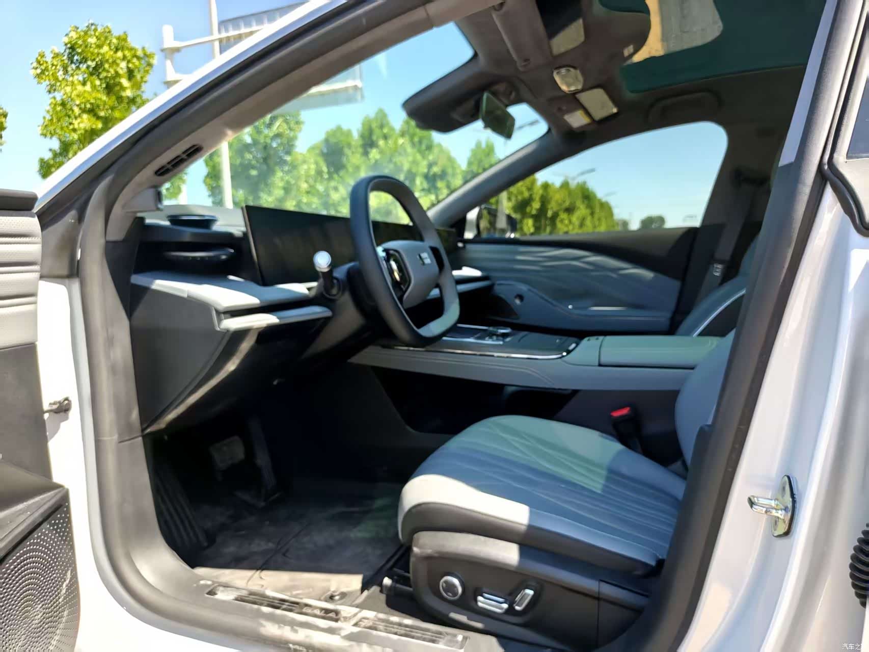Geely E8, 2026 6