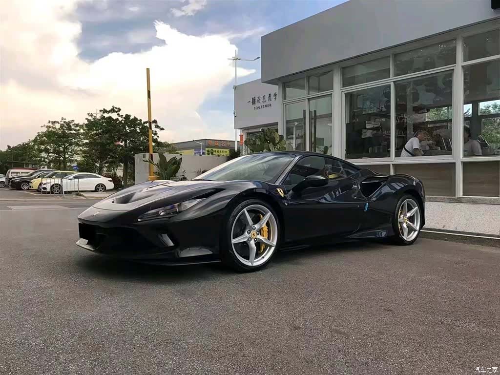 Ferrari F8