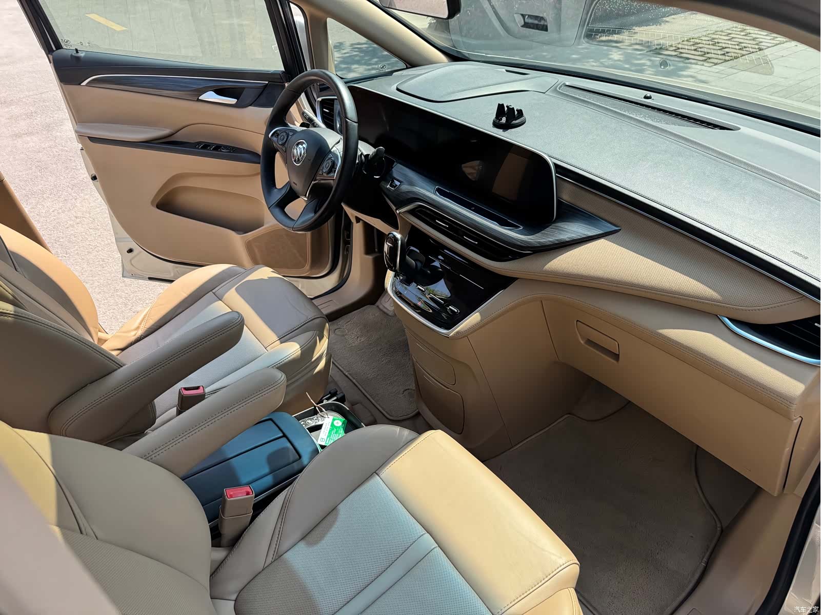 Buick GL8, 2021 10