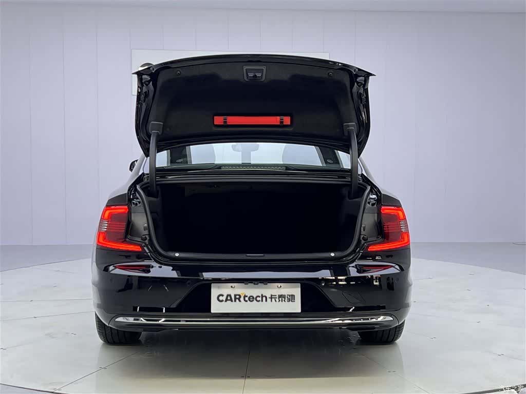 Volvo S90, 2025 6