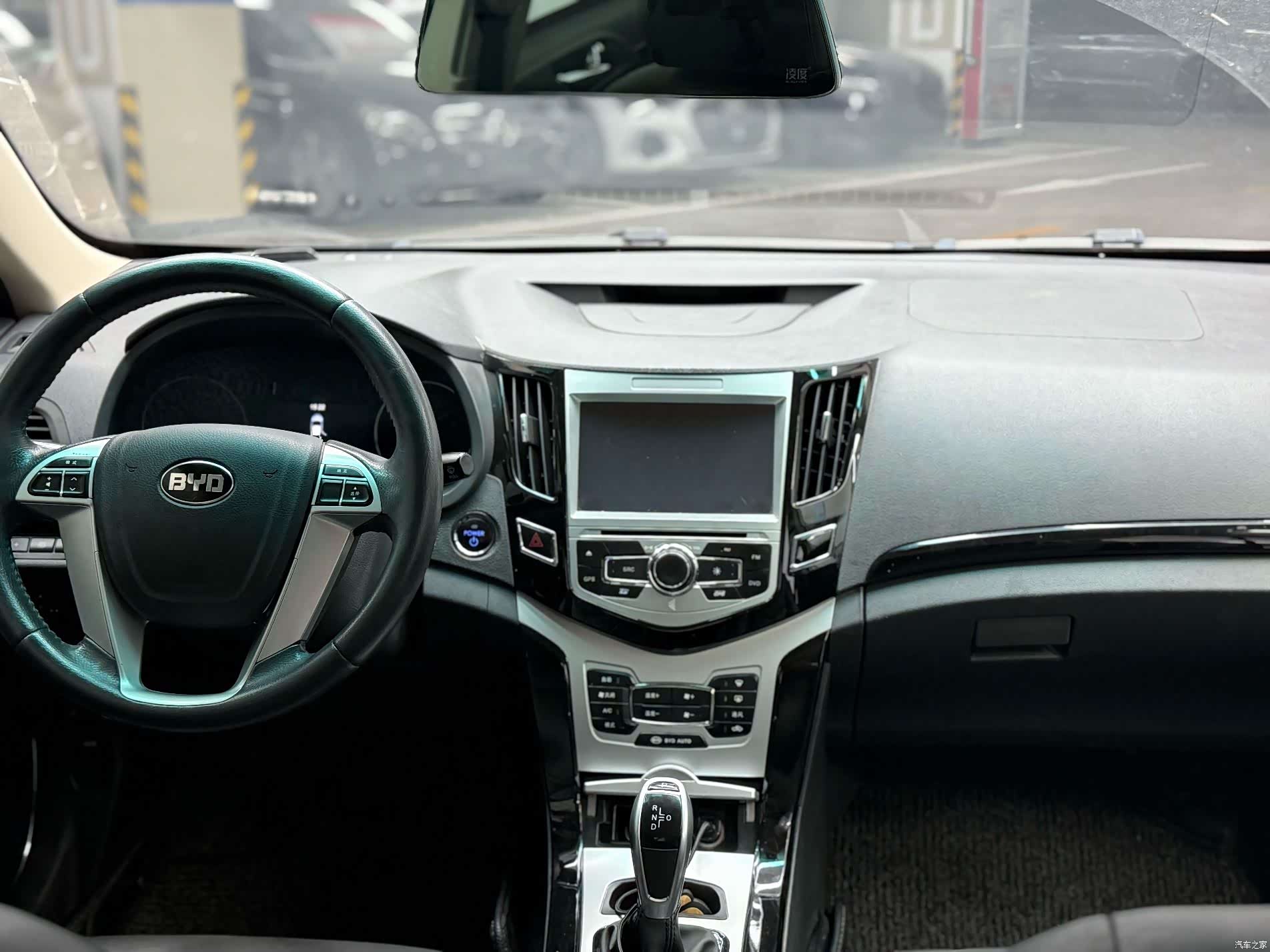 BYD E5, 2016 9