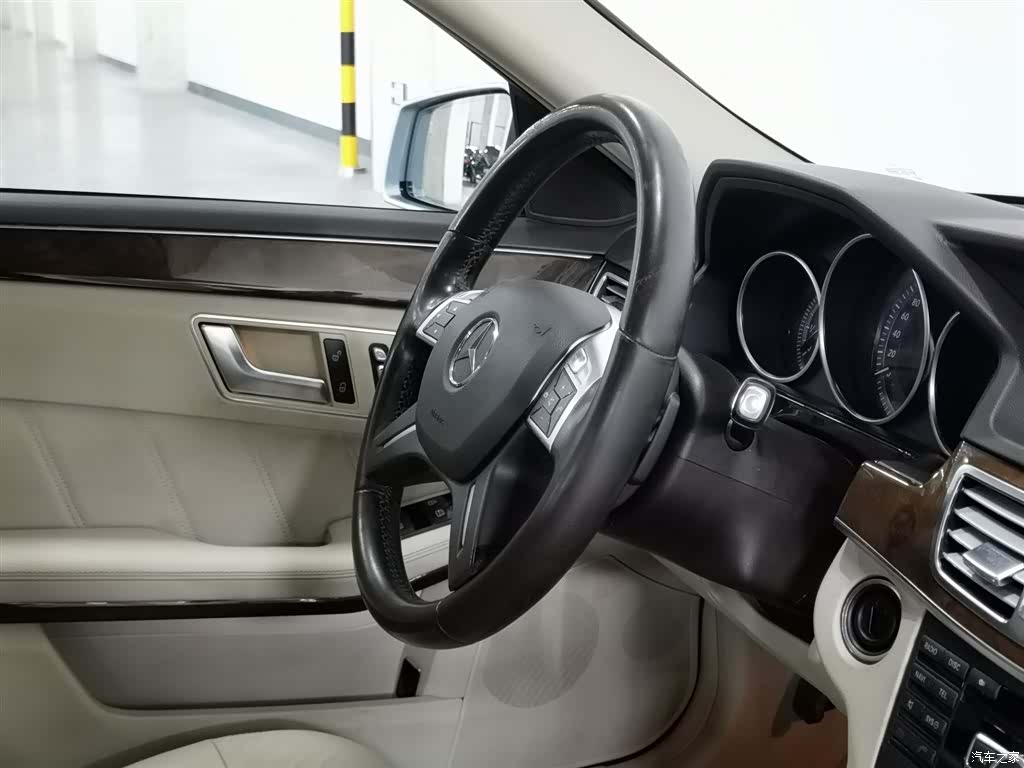Mercedes-Benz E-Class, 2013 22