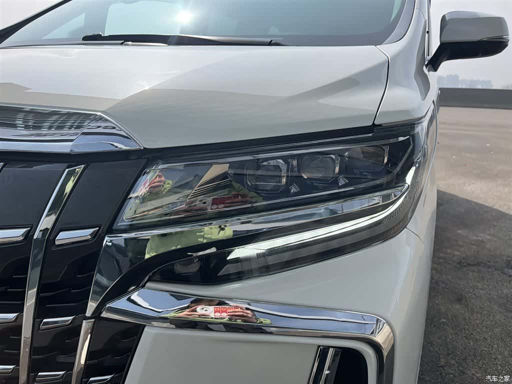 Toyota Alphard, 2016 6