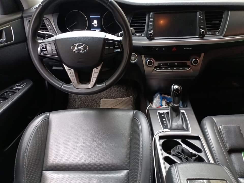 Hyundai Name picture