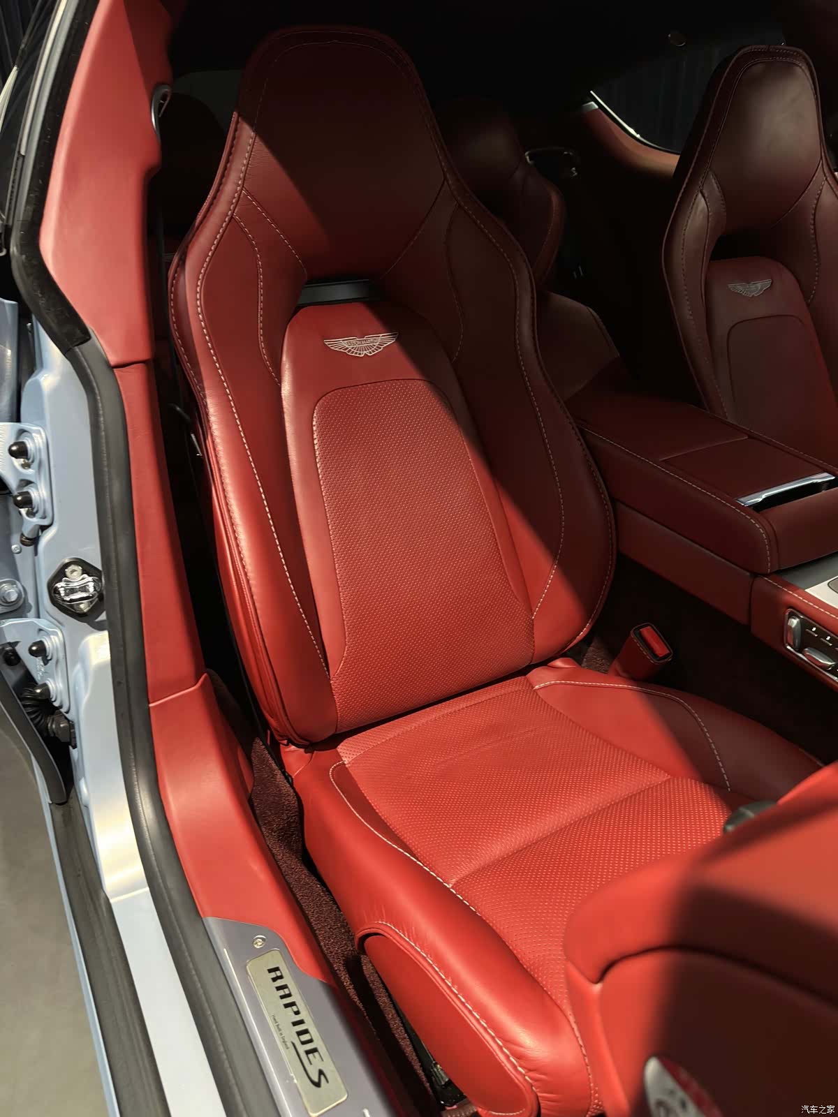 Aston Martin Rapide, 2016 13