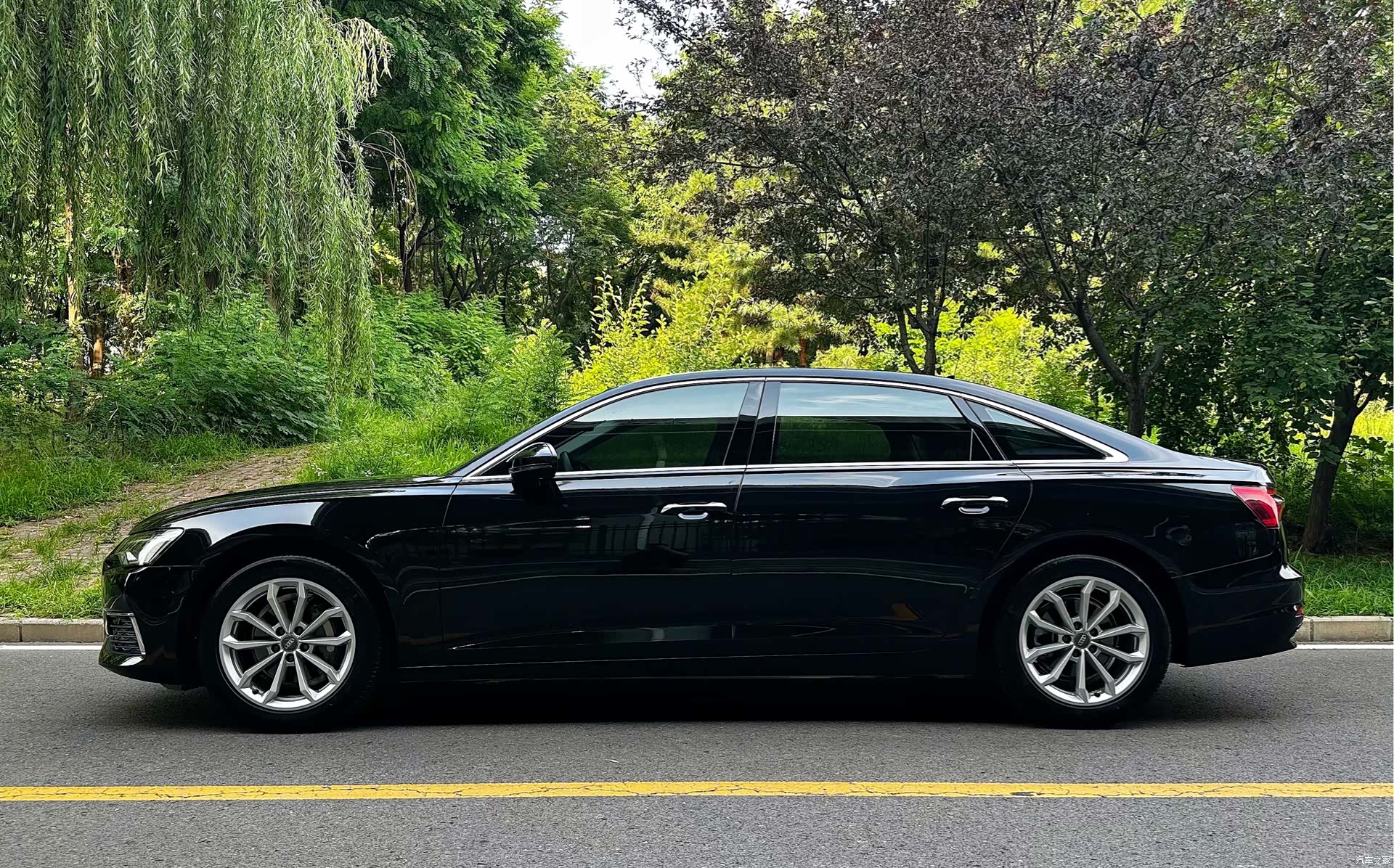 Audi A6L, 2020 3