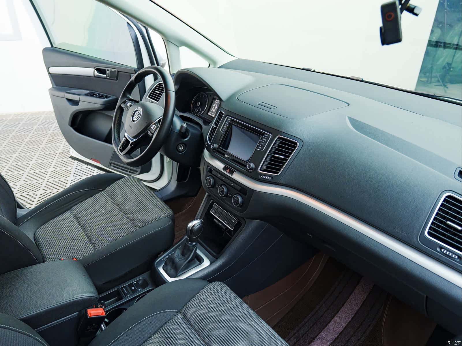 Volkswagen Xia, 2017 18