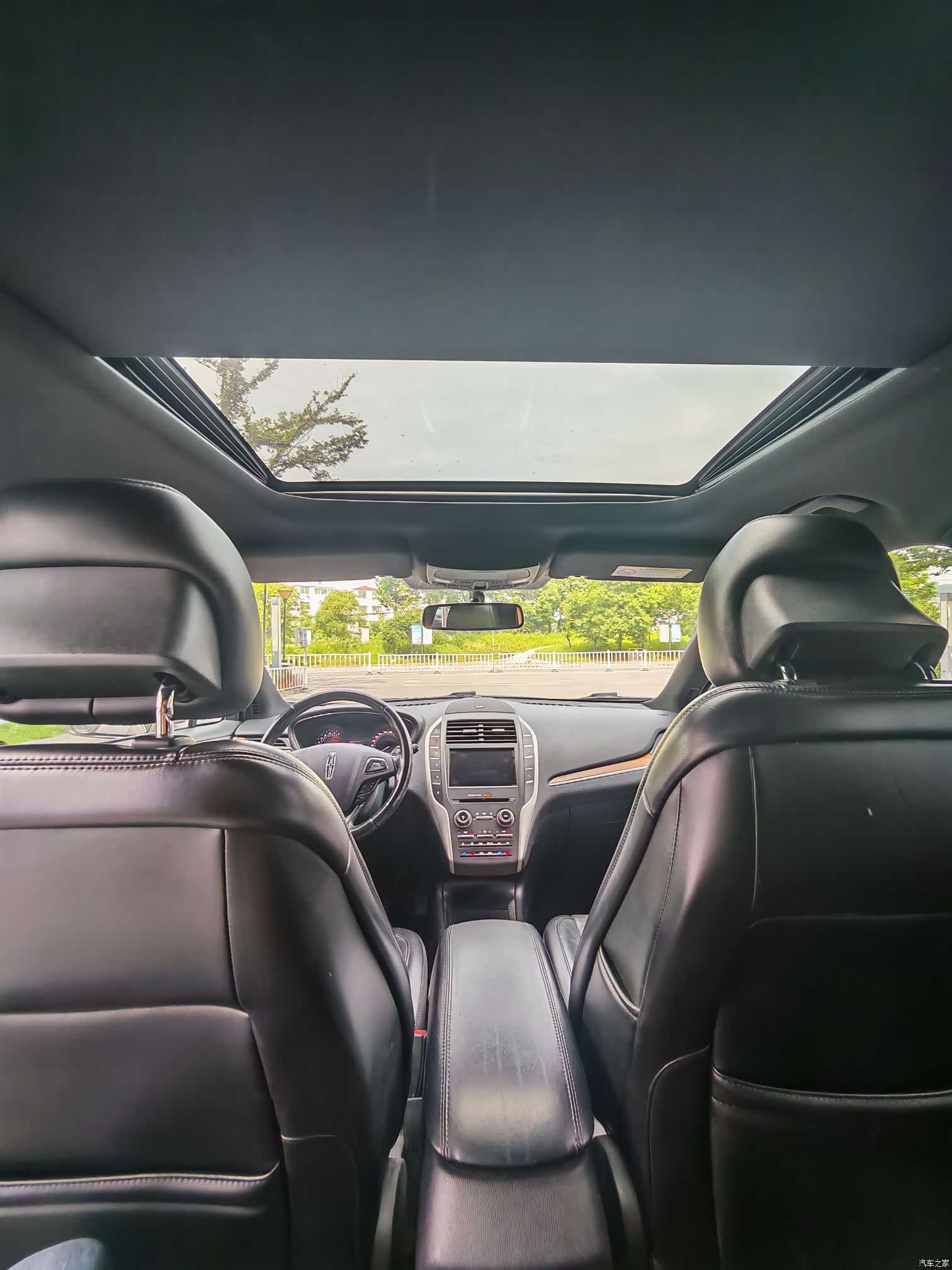 Lincoln MKC, 2018 12