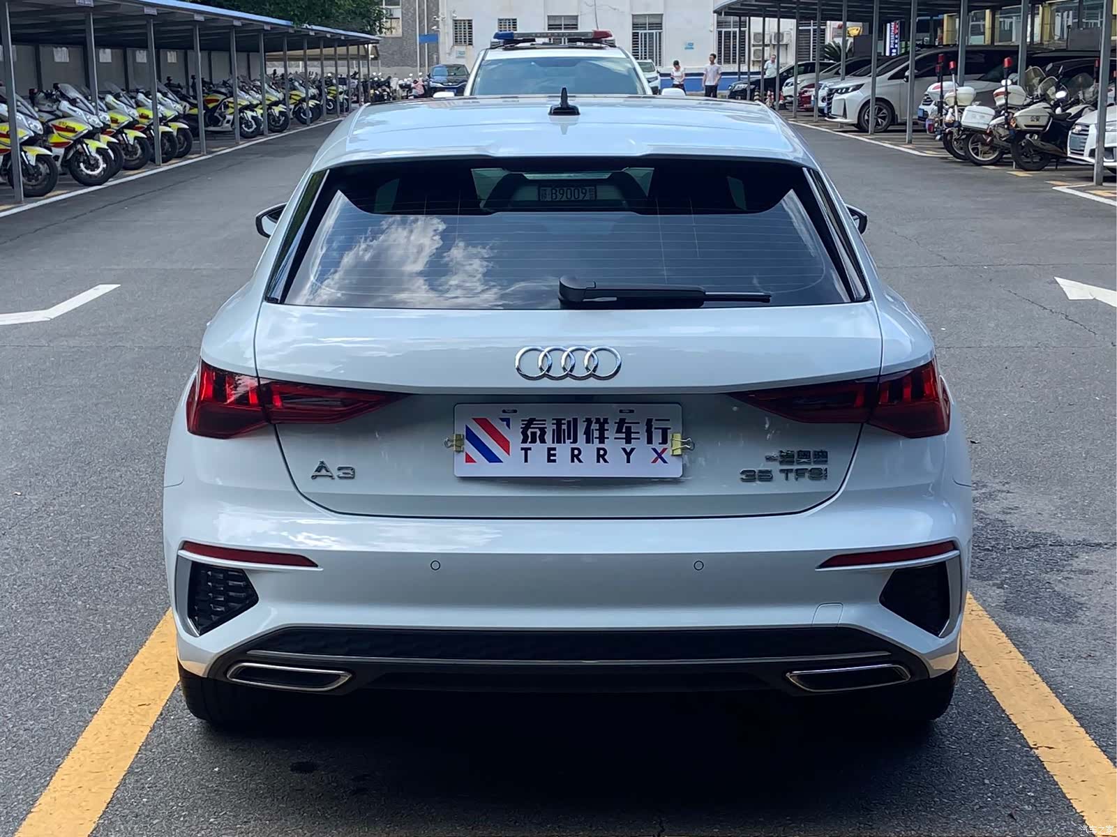 Audi A3, 2023 все фото