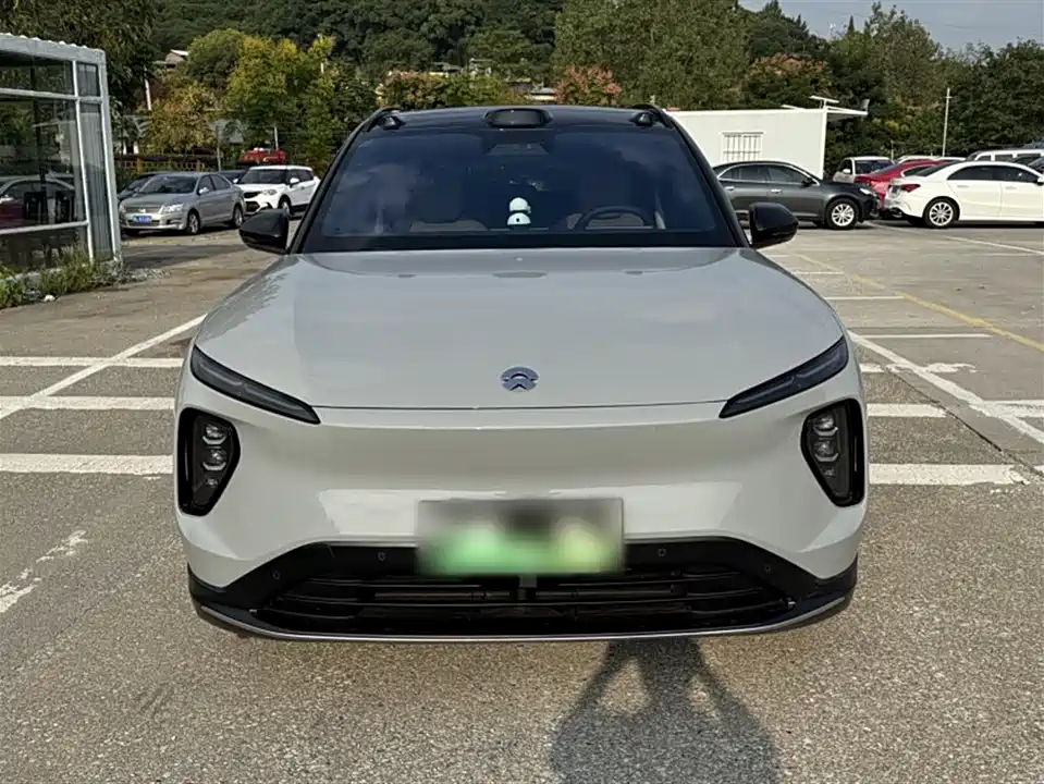 NIO ES6