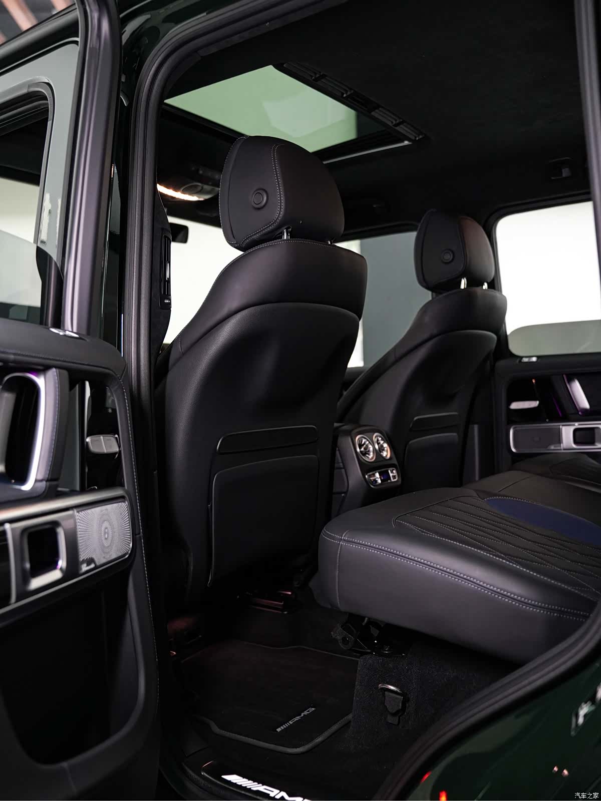 Mercedes-Benz G-Class, 2022 18