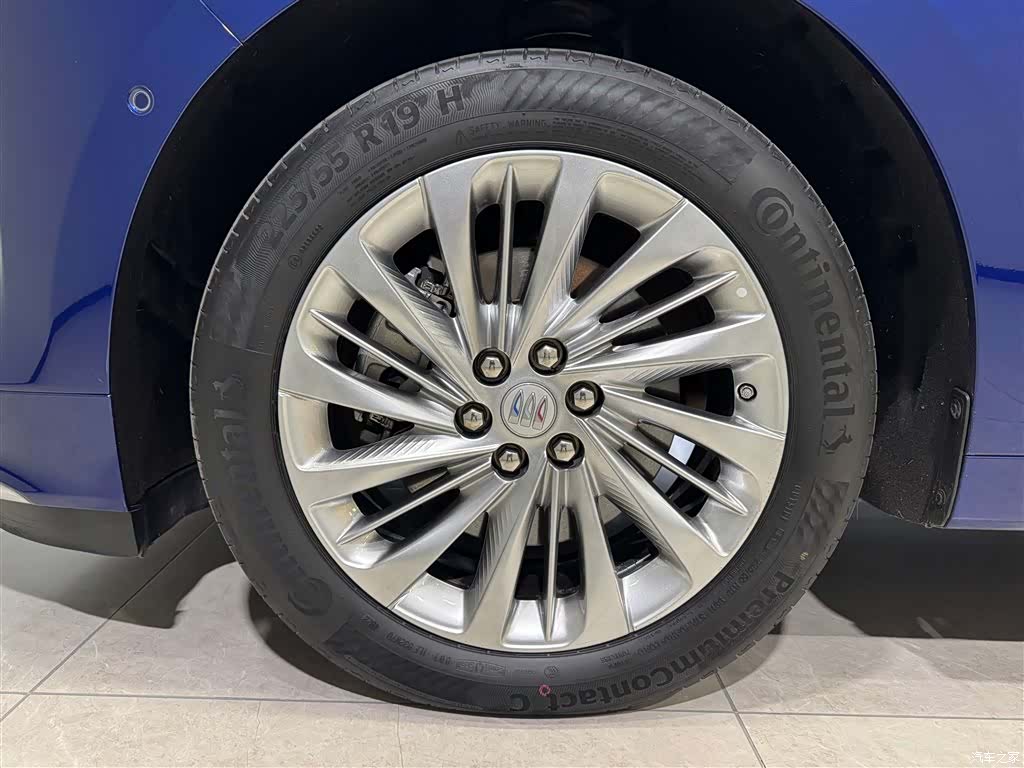 Buick Century, 2023 10
