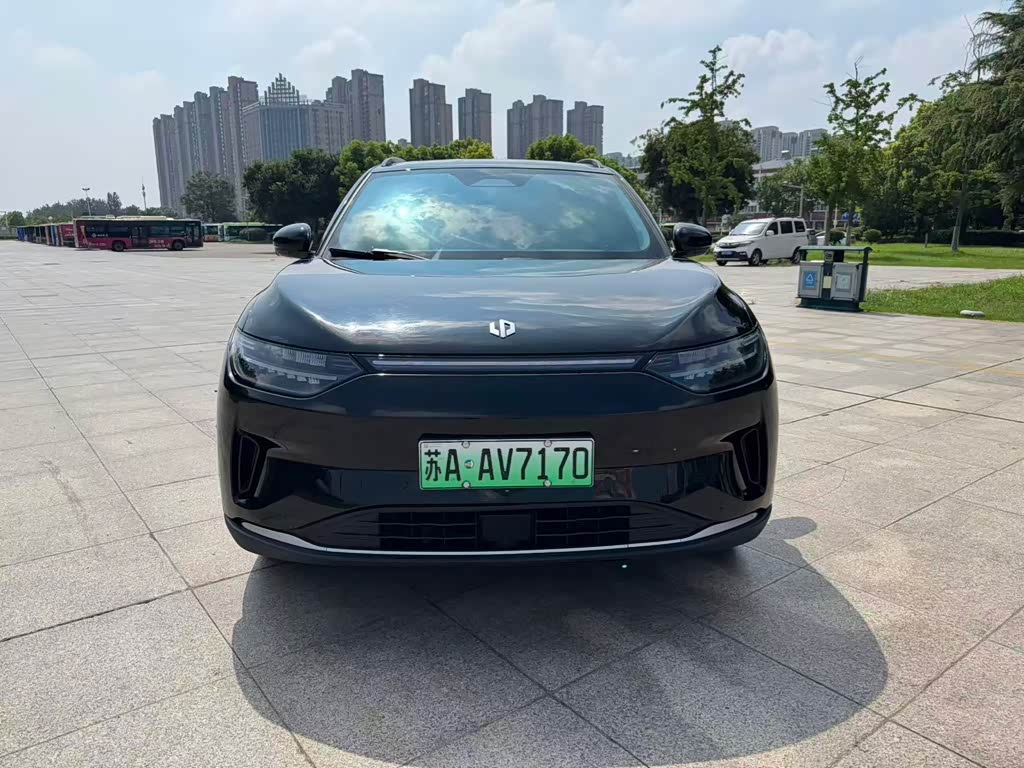 Leapmotor C11