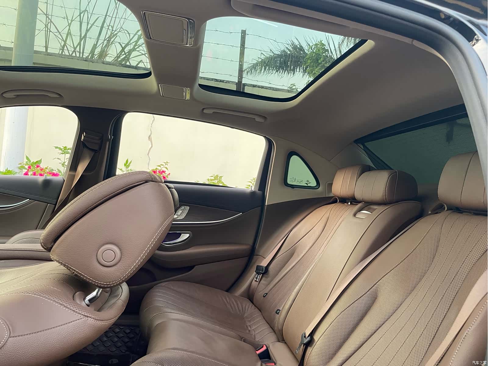 Mercedes-Benz E-Class, 2020 14