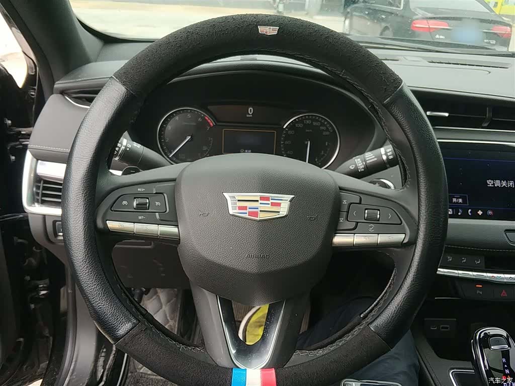 Cadillac XT4, 2022 7
