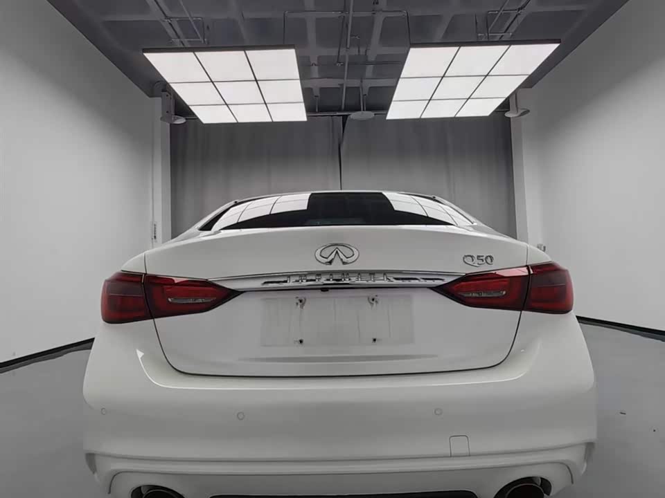 Infiniti Q50L