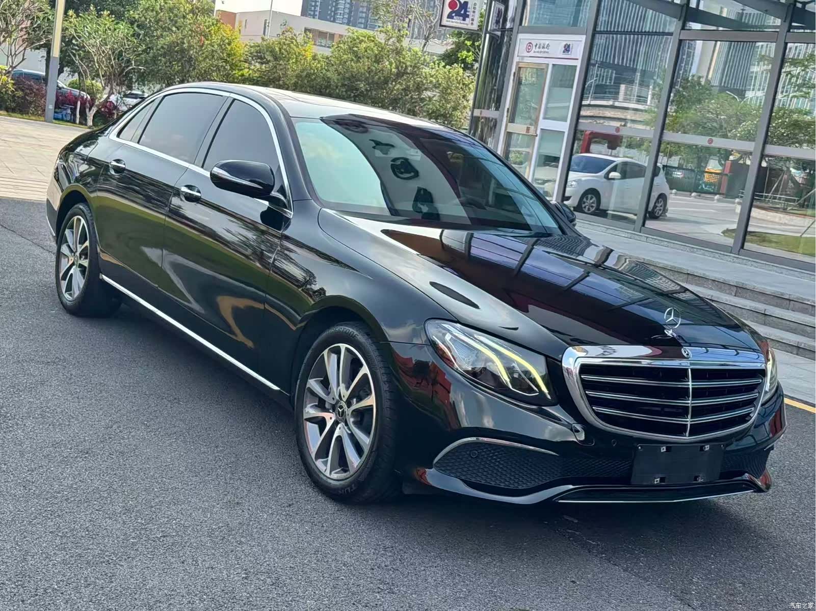 Mercedes-Benz E-Class, 2018 3