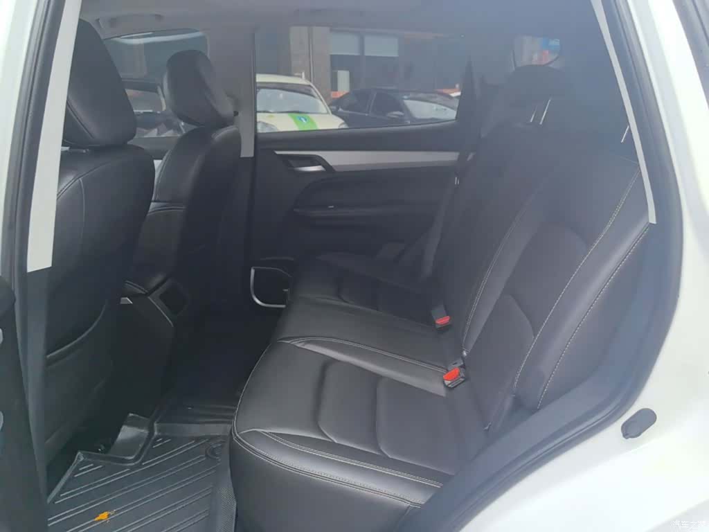 Geely X6, 2021 17