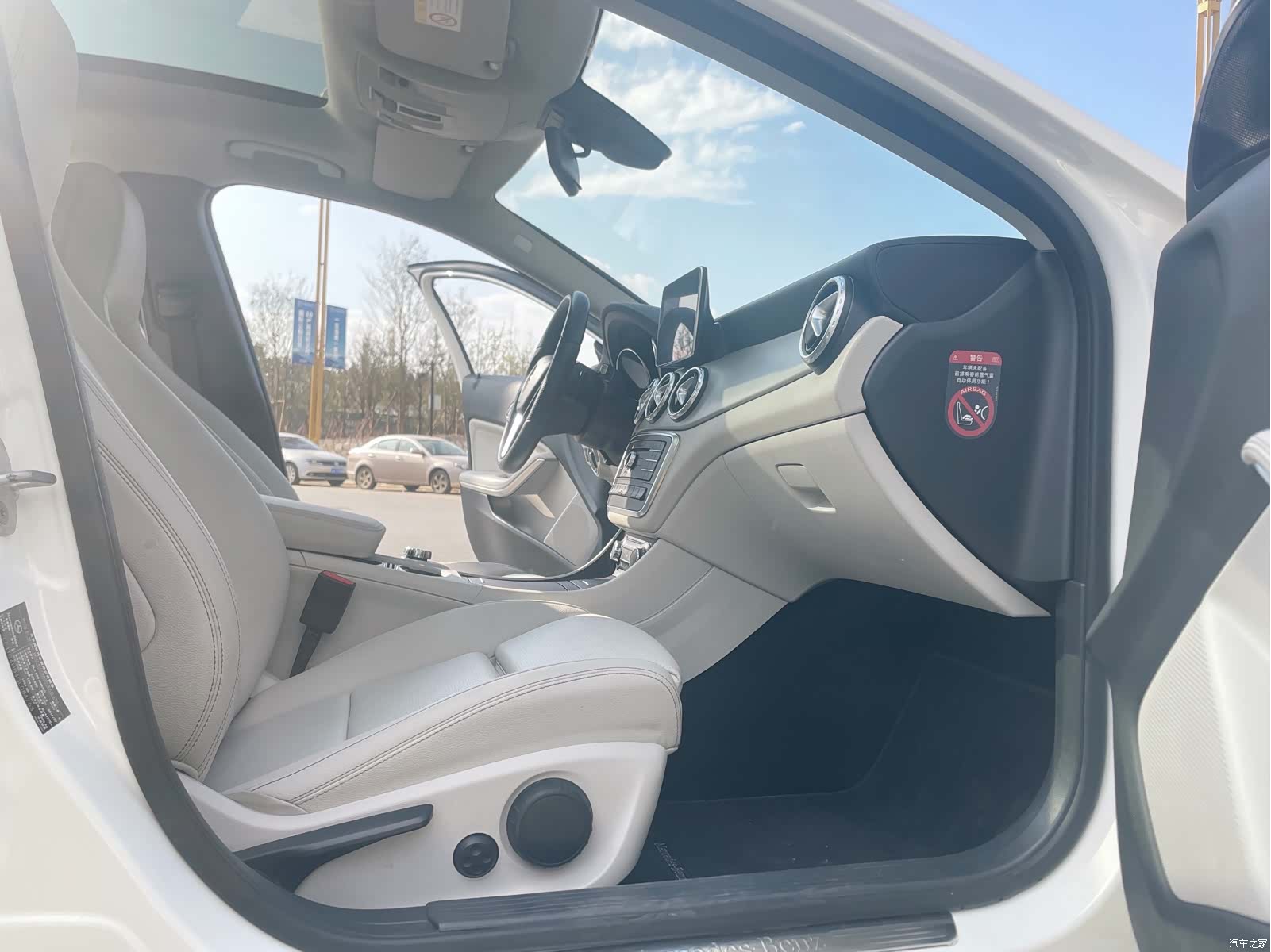 Mercedes-Benz GLA, 2016 13