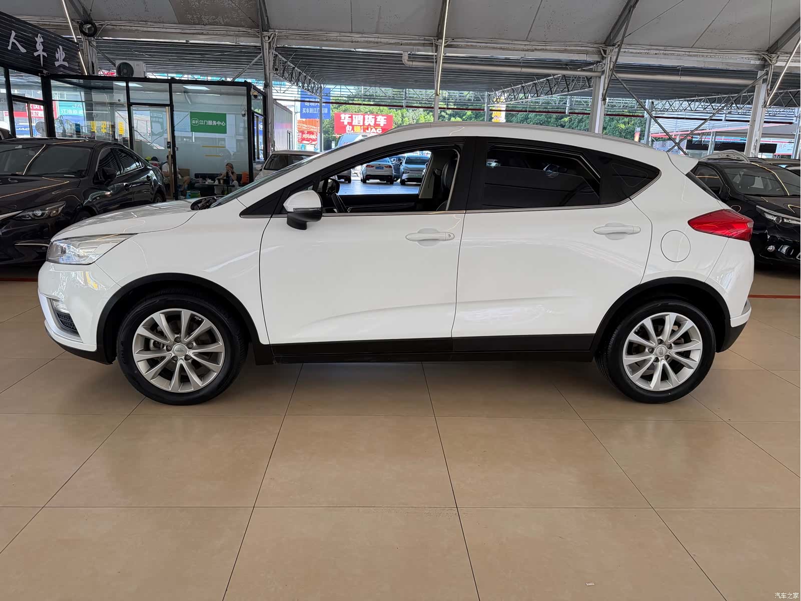 Geely Emgrand, 2017 8