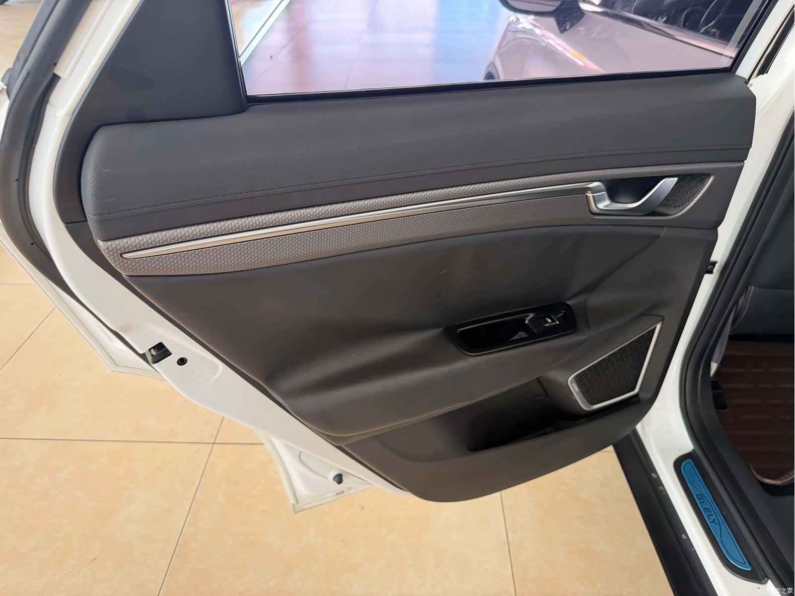 Geely Emgrand, 2017 21