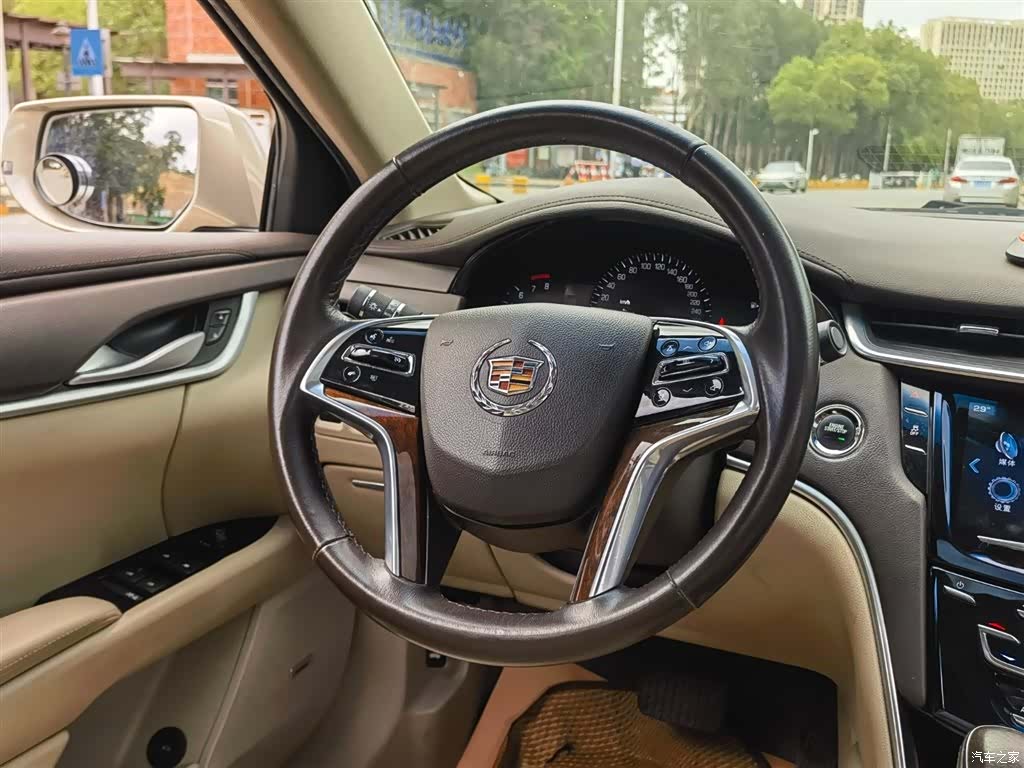 Cadillac XTS, 2014 11